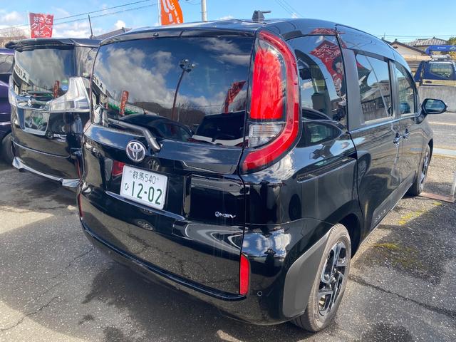 Toyota SIENTA 2025