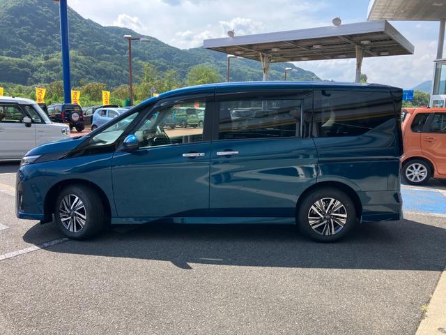 Nissan SERENA 2024