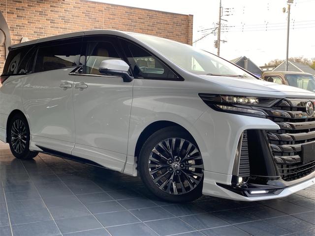 Toyota VELLFIRE HYBRID 2024