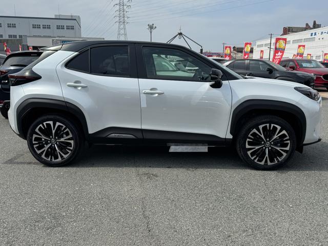 Toyota YARIS CROSS 2025