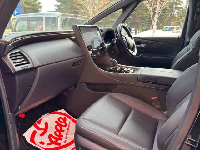 Toyota VELLFIRE HYBRID 2023