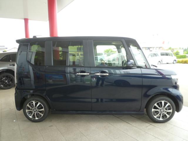 Honda N-BOX CUSTOM 2025