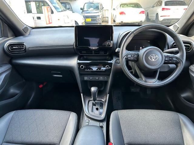 Toyota YARIS CROSS 2025