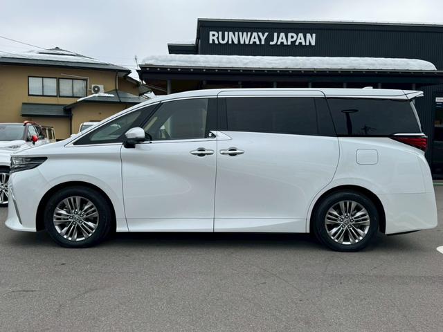 Toyota ALPHARD 2025