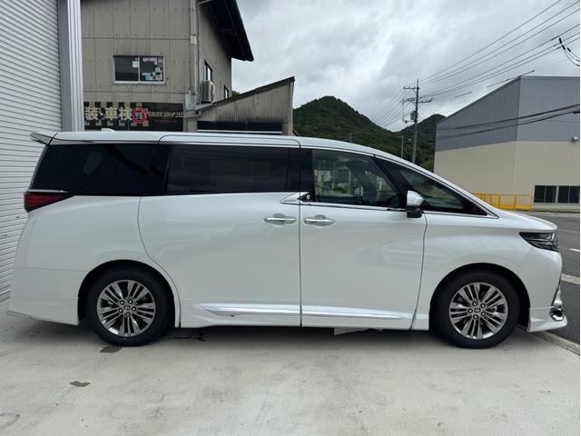 Toyota ALPHARD 2025