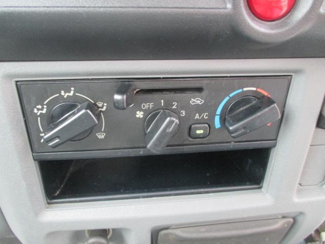 Mitsubishi MINICAB TRUCK 2010