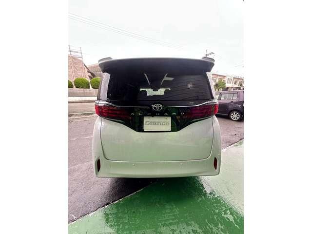 Toyota ALPHARD 2024