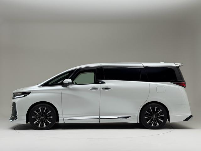 Toyota VELLFIRE HYBRID 2024