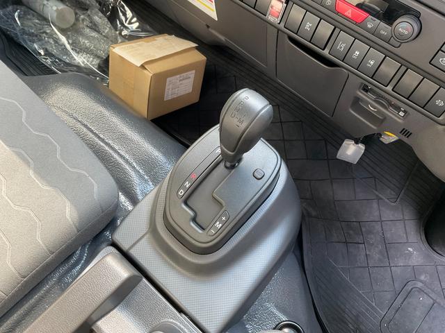 Mazda TITAN TRUCK 2025