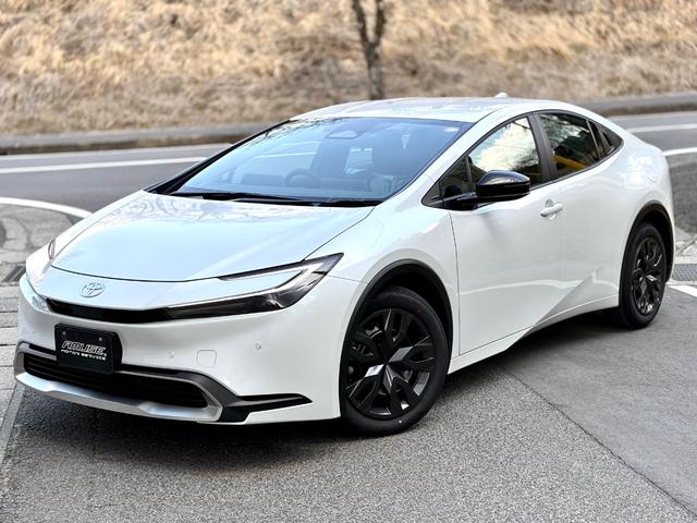 Toyota PRIUS 2025