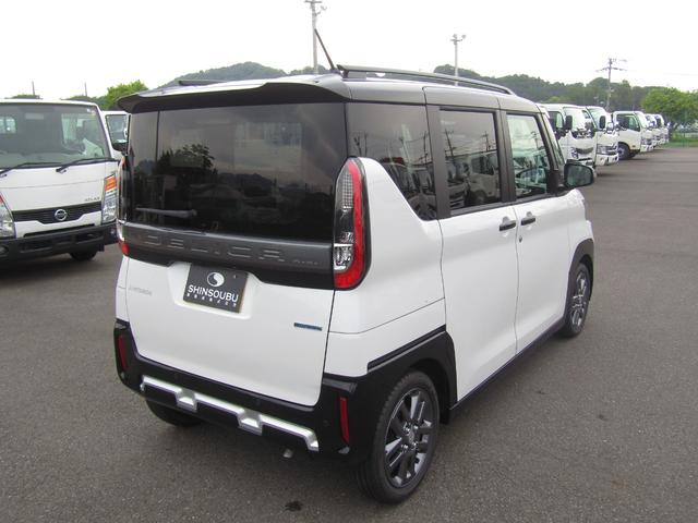Mitsubishi DELICA MINI 2025