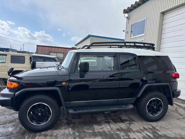 Toyota FJ CRUISER 2012