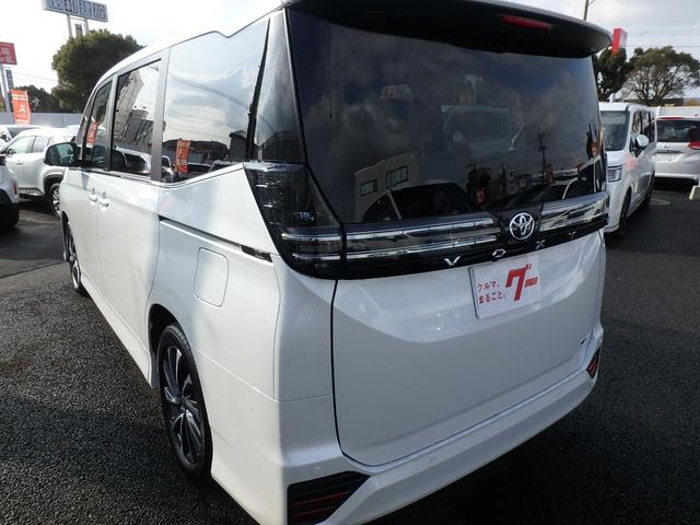 Toyota VOXY 2025