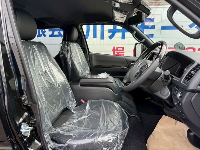 Toyota HIACE VAN 2026