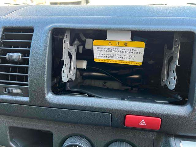 Toyota HIACE VAN 2025