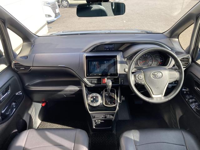 Toyota VOXY 2020