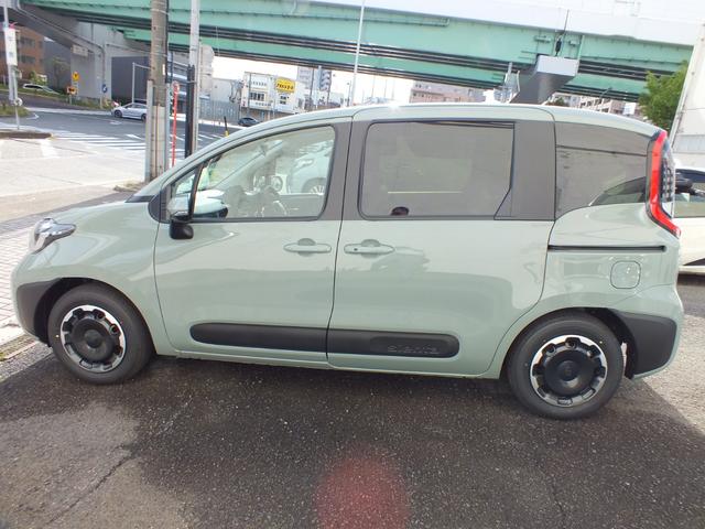 Toyota SIENTA 2025