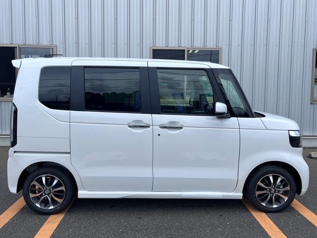 Honda N-BOX CUSTOM 2024