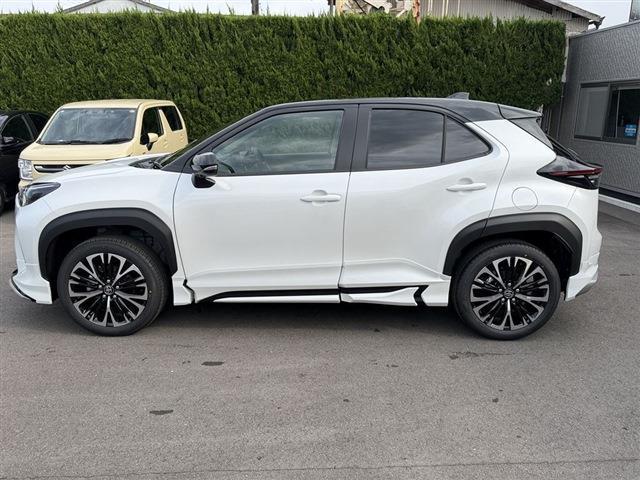Toyota YARIS CROSS 2025