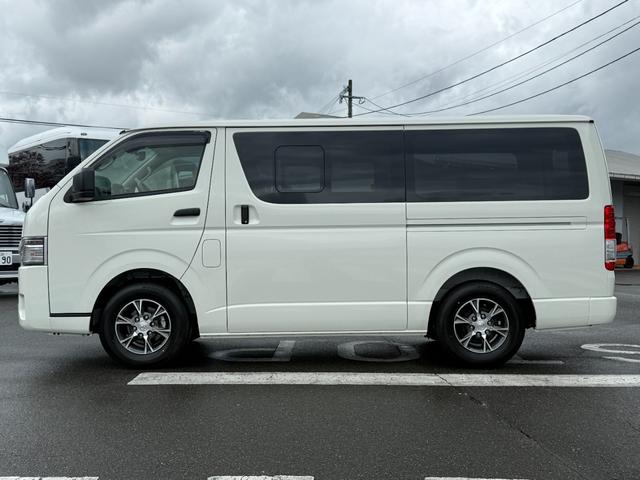 Toyota HIACE VAN 2026
