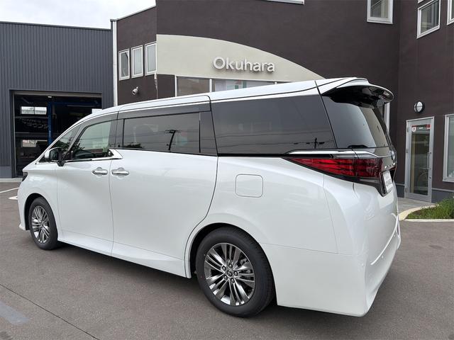 Toyota ALPHARD HYBRID 2026