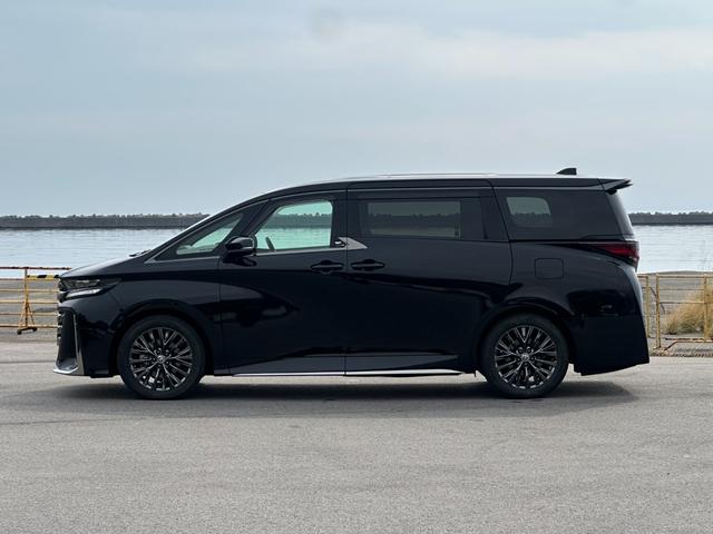 Toyota VELLFIRE HYBRID 2023
