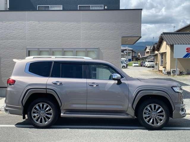 Toyota LAND CRUISER 2023