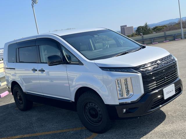 Mitsubishi DELICA D:5 2024