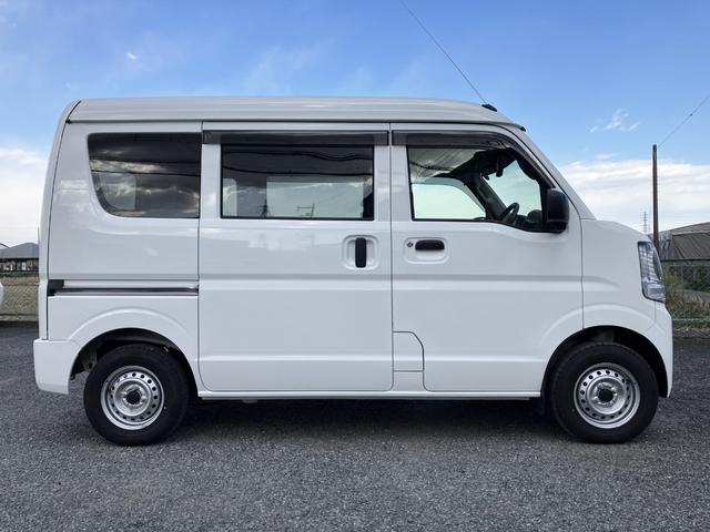 Nissan NV100 Clipper Van 2024