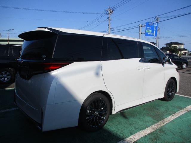 Toyota VELLFIRE 2025