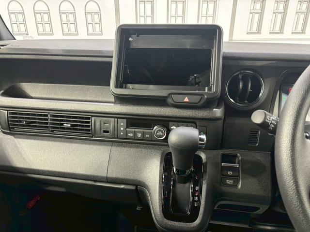 Honda N-BOX CUSTOM 2025