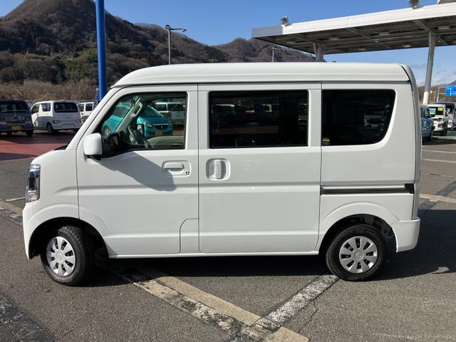 Nissan NV100 Clipper Van 2024
