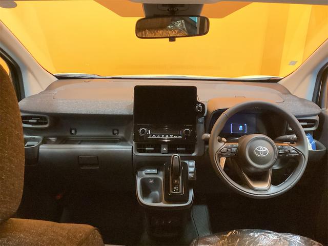Toyota SIENTA 2025