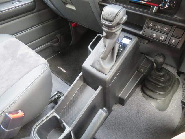 Toyota LAND CRUISER 2025