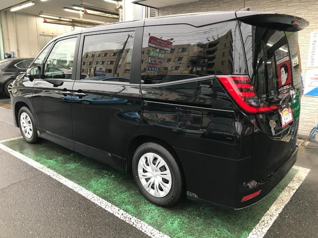 Toyota NOAH 2022
