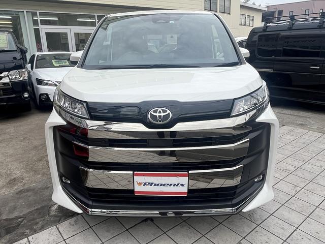 Toyota NOAH 2022