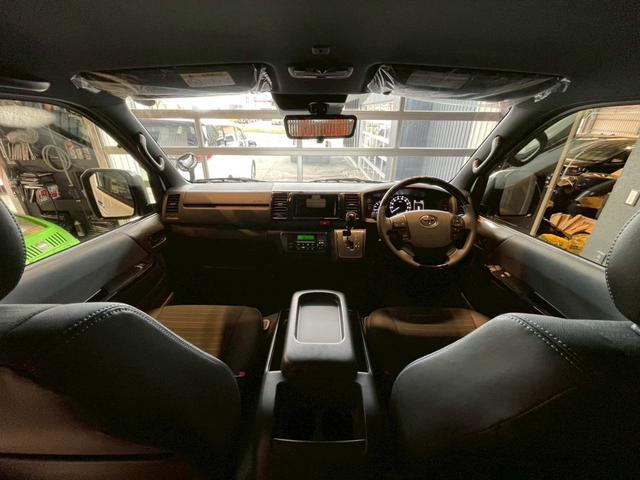 Toyota HIACE VAN 2025