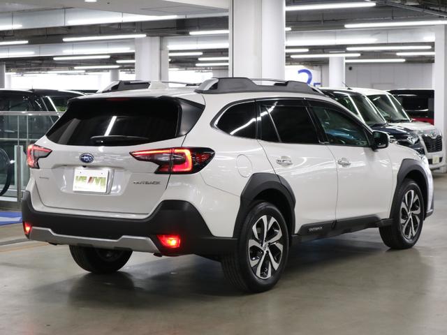 Subaru LEGACY OUTBACK 2023