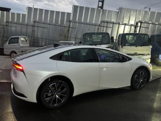 Toyota PRIUS 2023