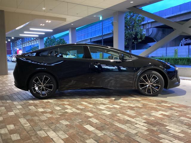 Toyota PRIUS 2025