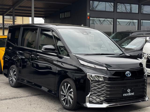Toyota VOXY 2023