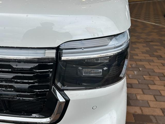 Honda N-BOX CUSTOM 2025