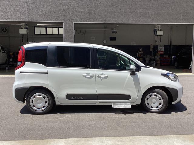 Toyota SIENTA 2025