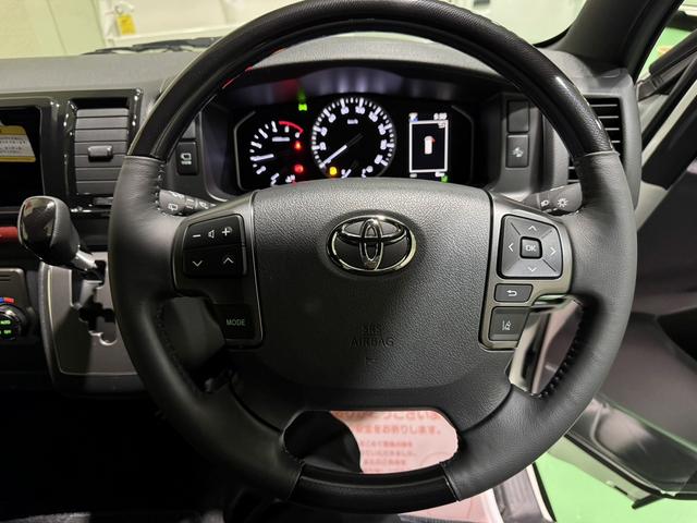 Toyota HIACE VAN 2025