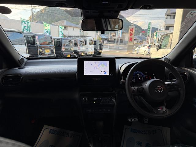 Toyota YARIS CROSS 2025