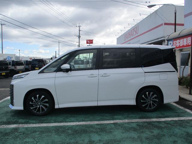 Toyota VOXY 2025