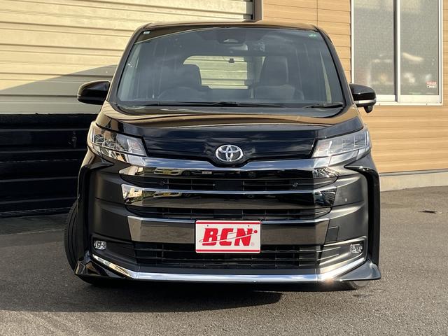 Toyota NOAH 2023