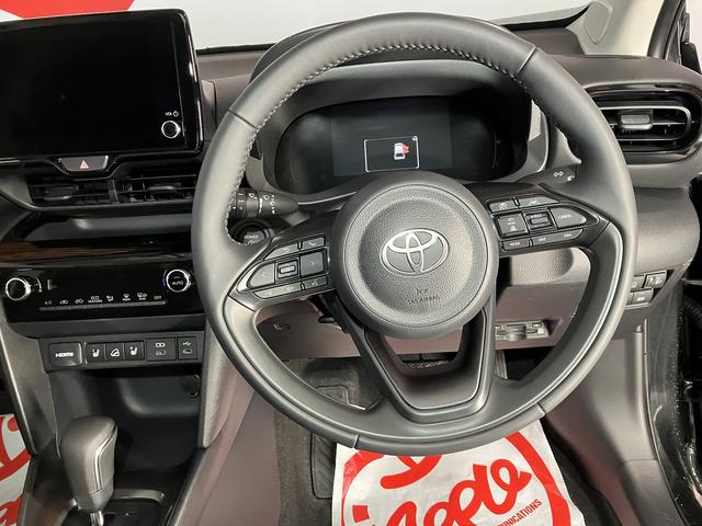 Toyota YARIS CROSS 2025