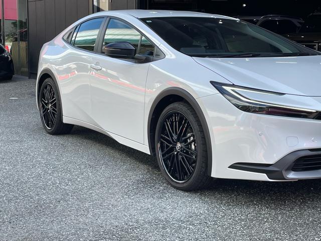 Toyota PRIUS 2025
