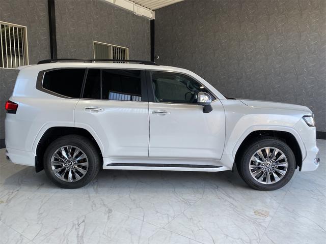 Toyota LAND CRUISER 2025
